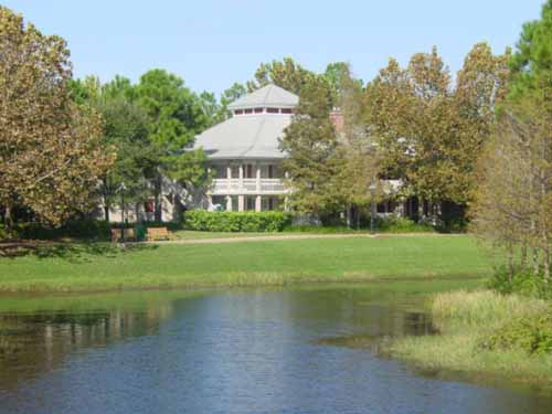 This is the building we stayed in at Disney's Port Orleans Resort.  Mom and dad's room is on the second floor in the corner.